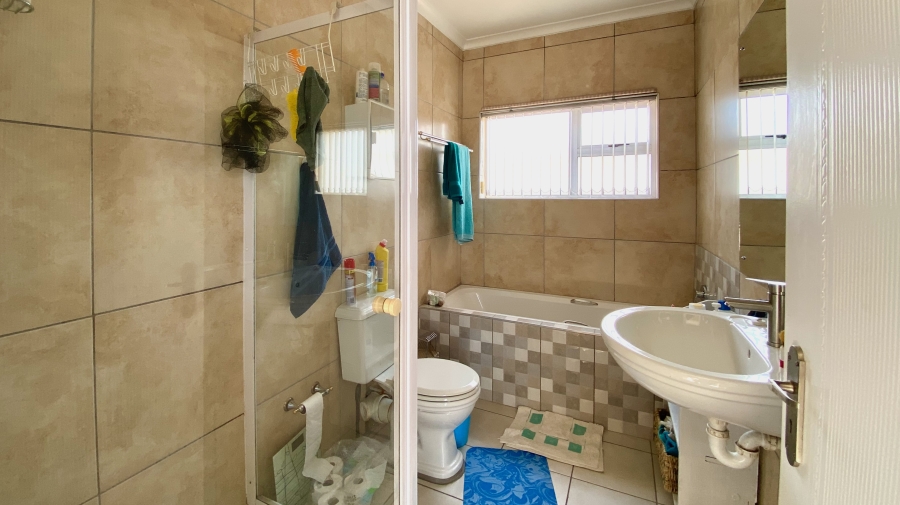 3 Bedroom Property for Sale in Velddrif Western Cape